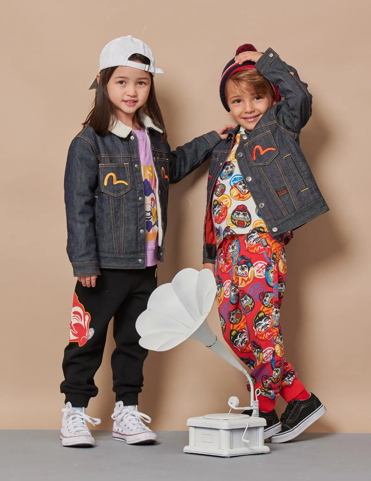 Allover Pompadour Daruma Print Sweatpants