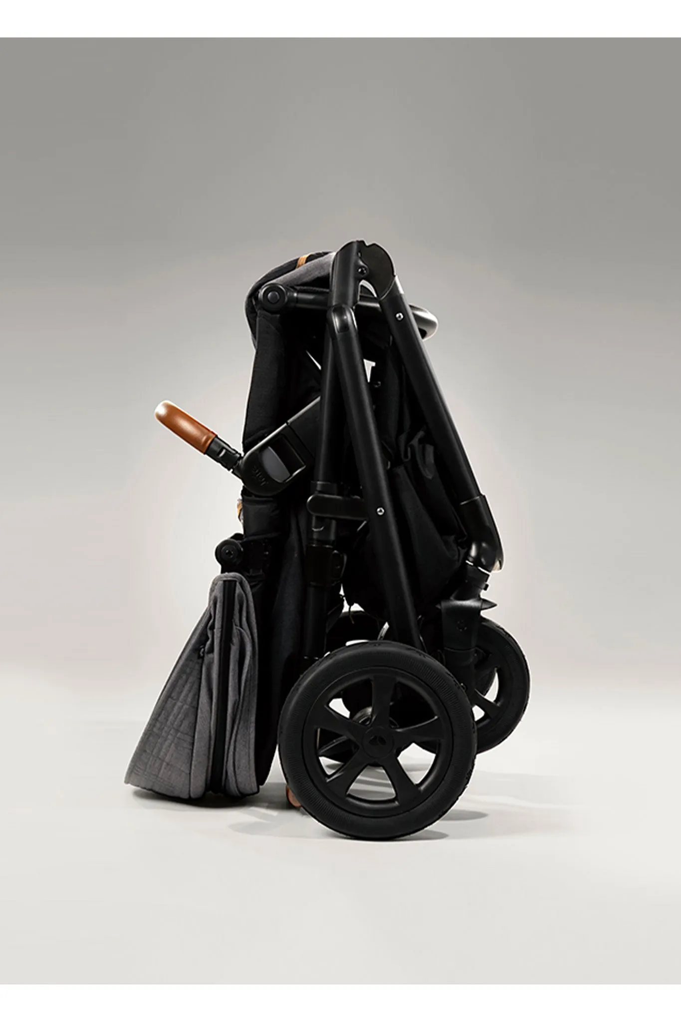 Joie Signature Aeria Stroller