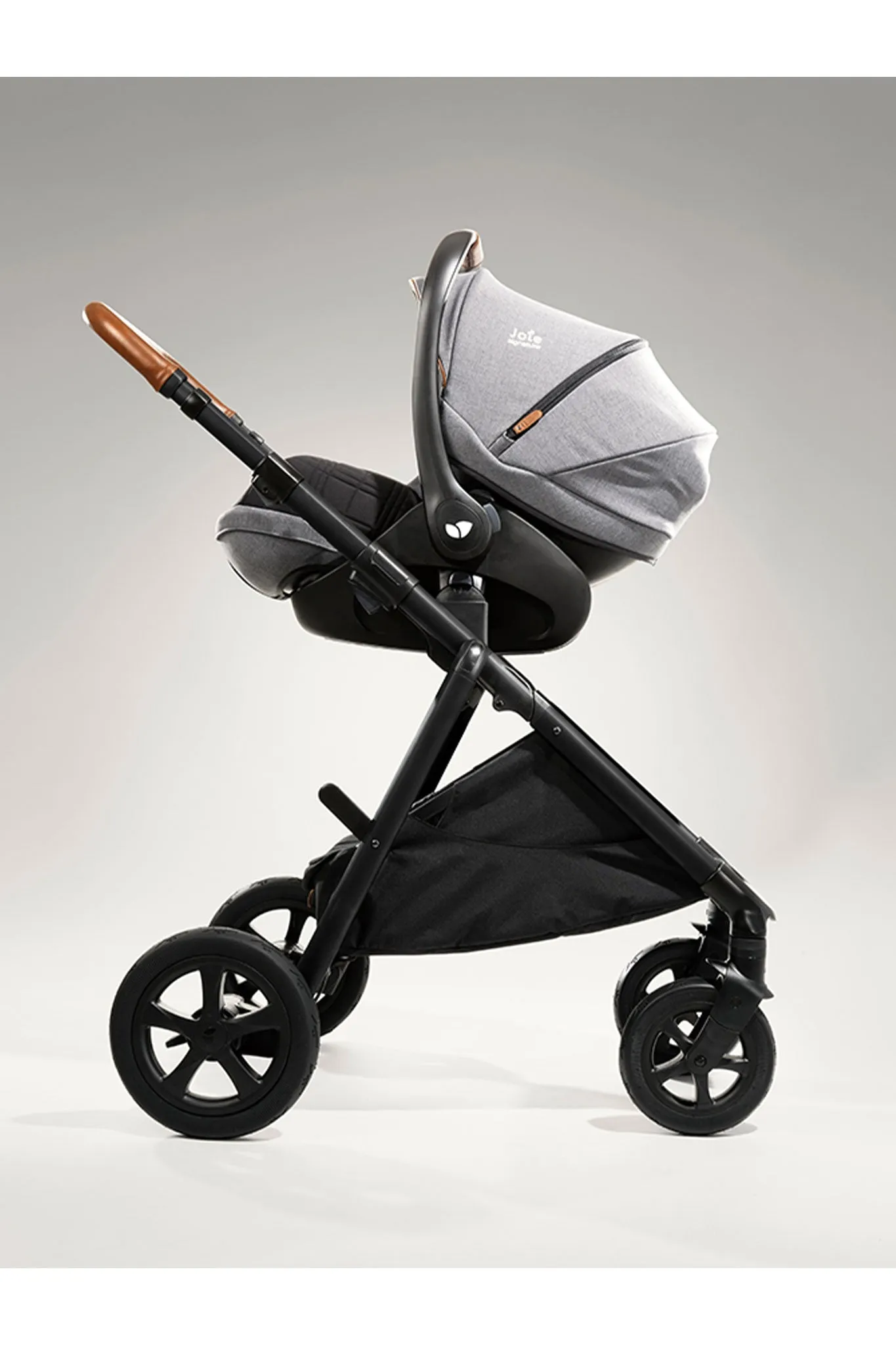 Joie Signature Aeria Stroller