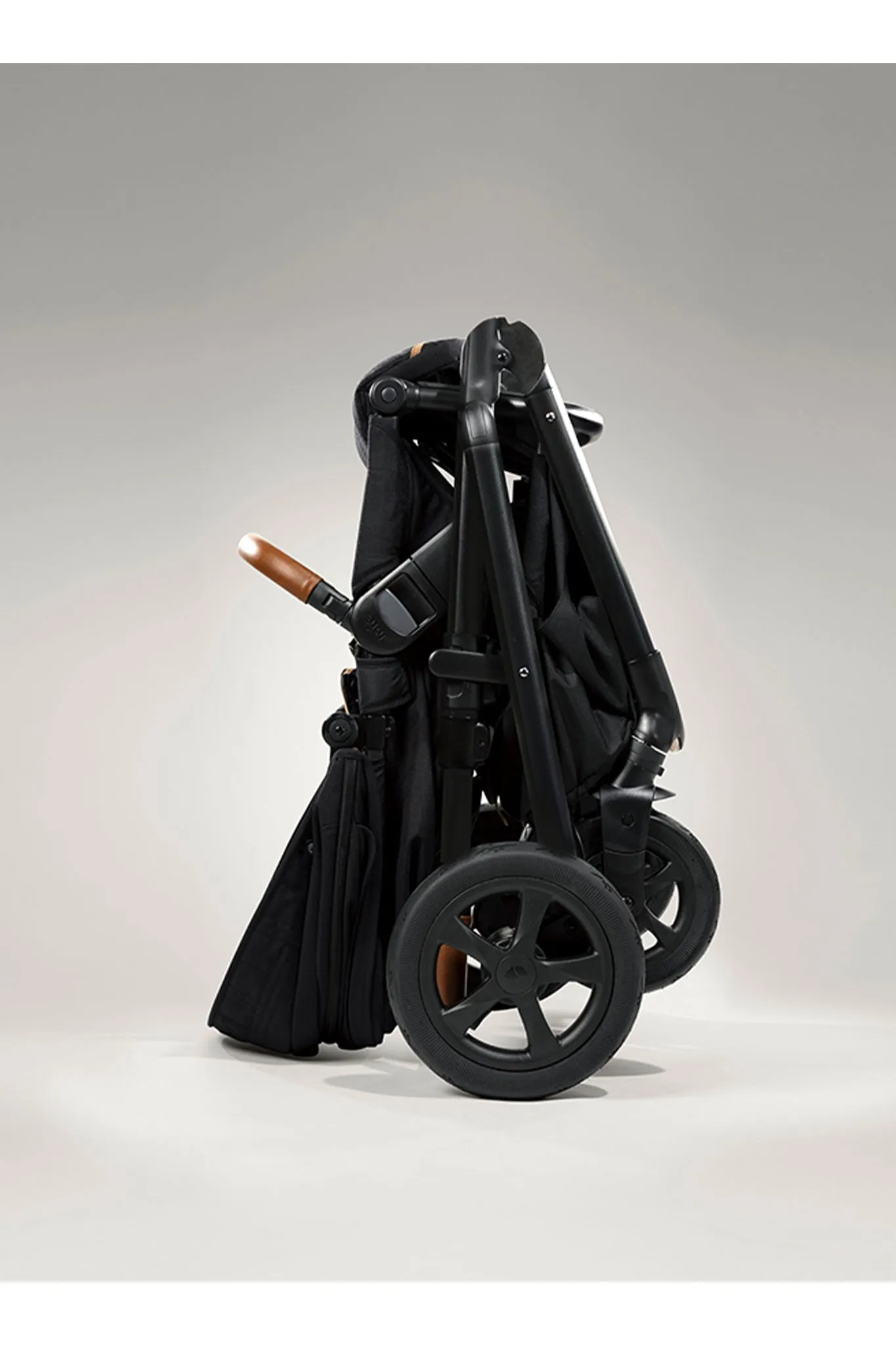 Joie Signature Aeria Stroller