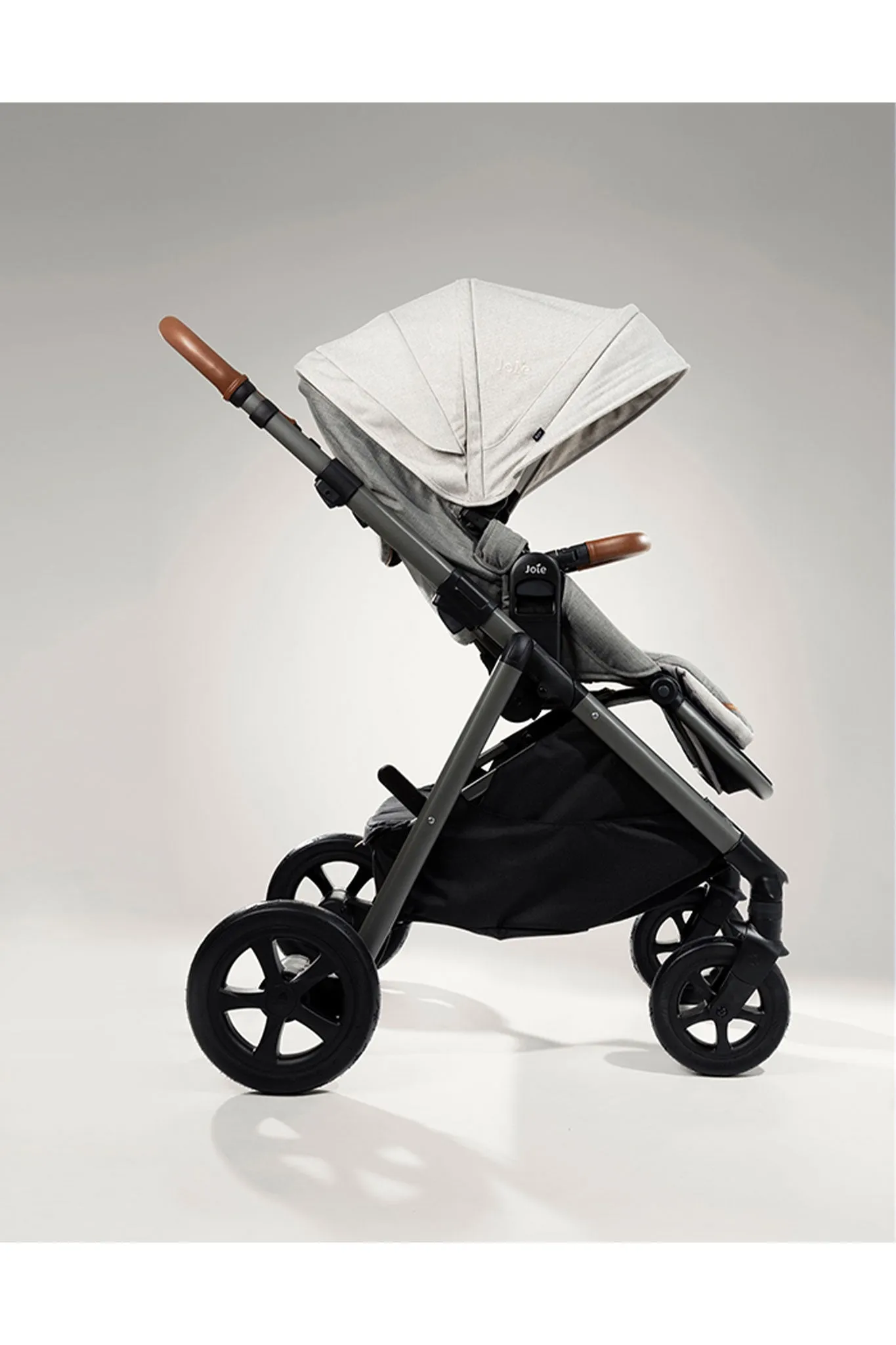 Joie Signature Aeria Stroller