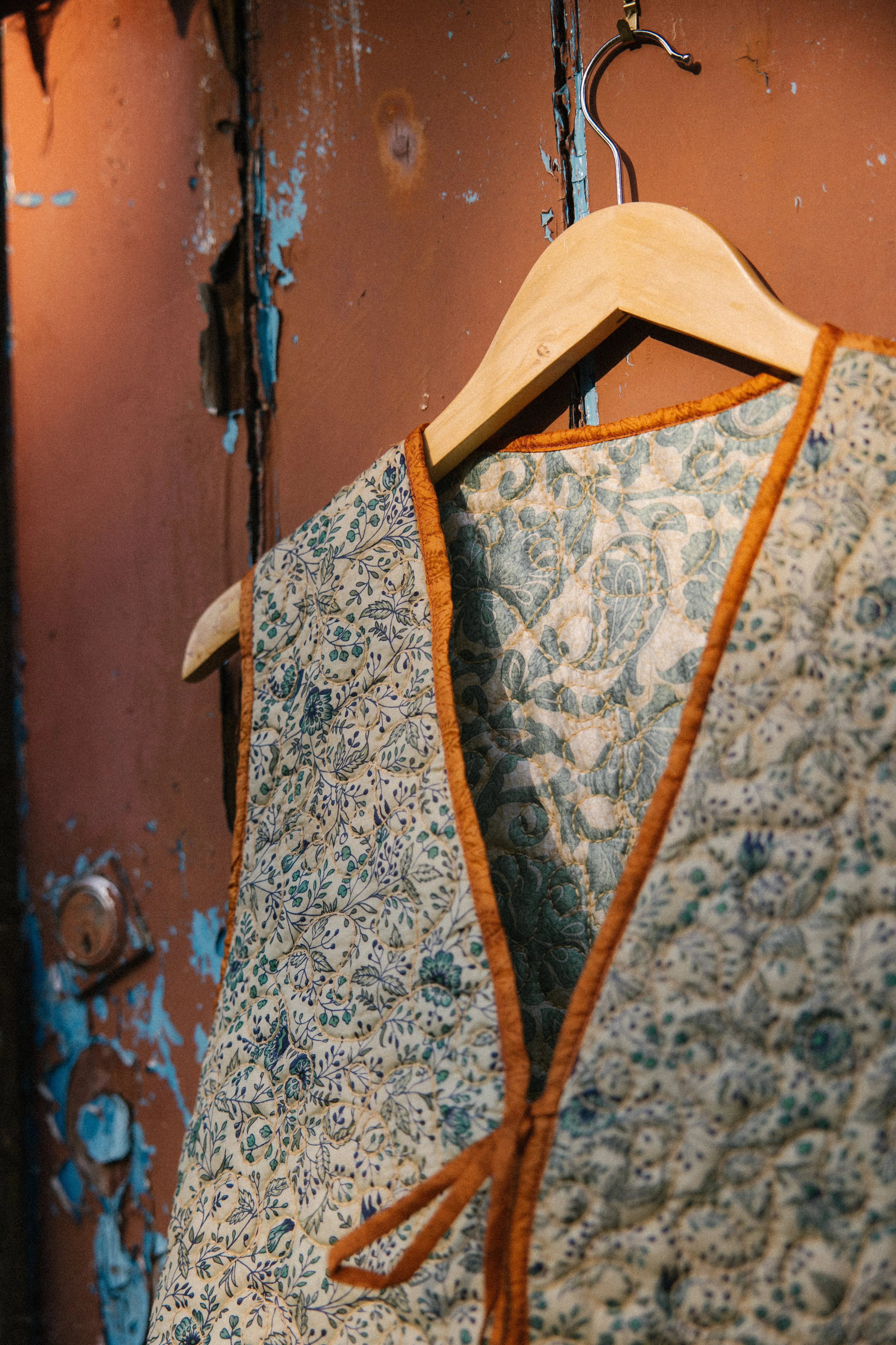 Melissa Silk Reversible Waistcoat L - 081