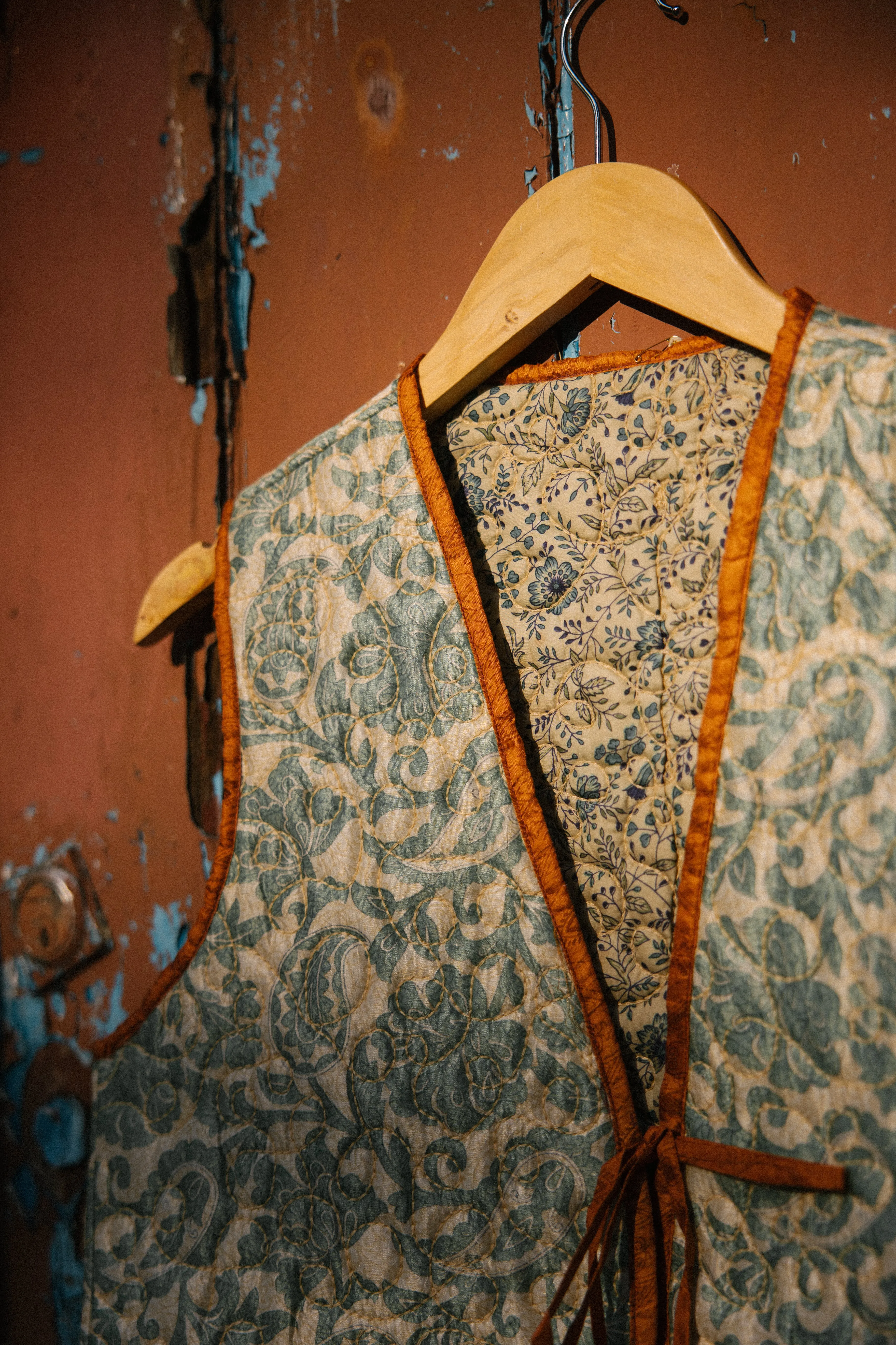 Melissa Silk Reversible Waistcoat L - 081