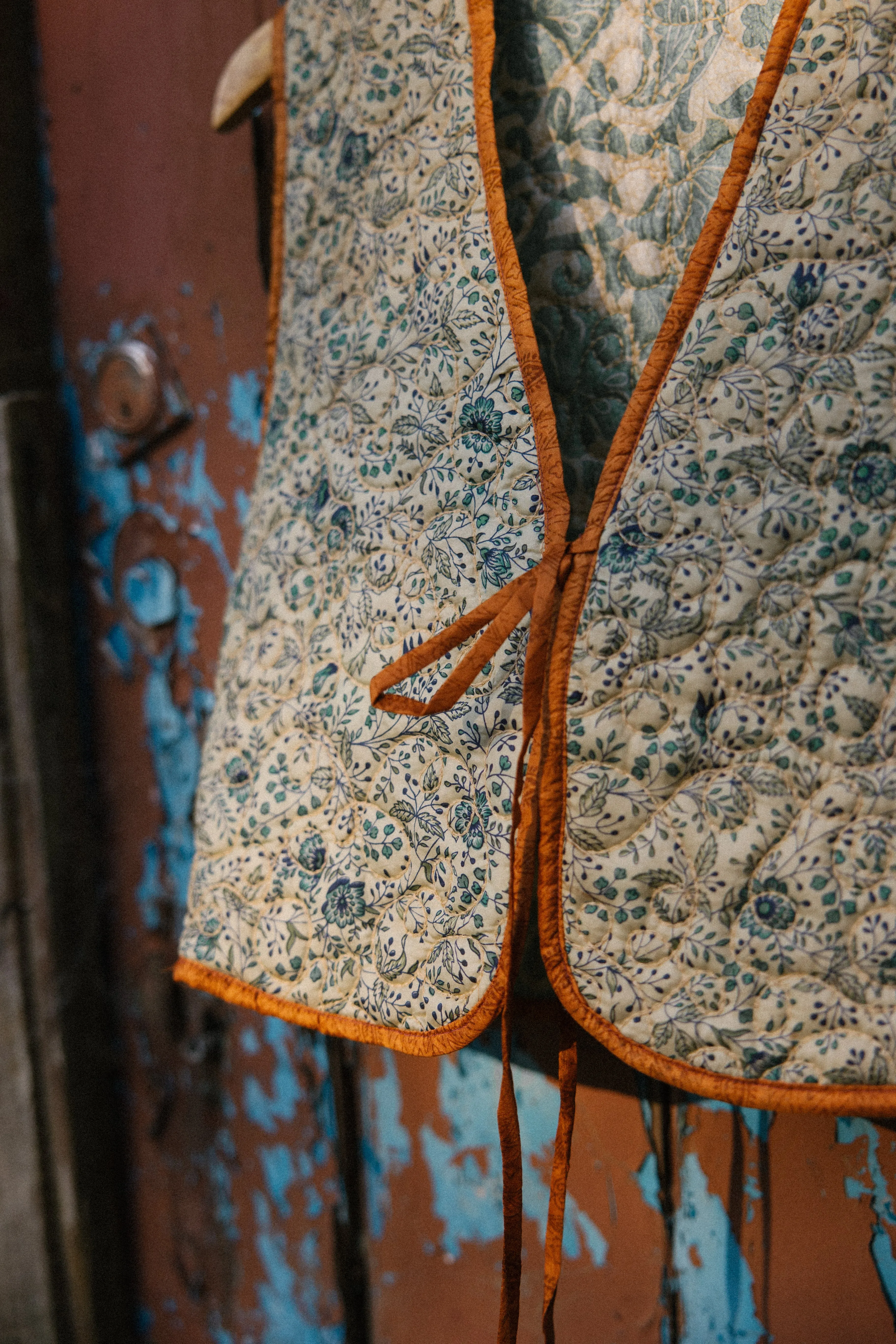 Melissa Silk Reversible Waistcoat L - 081