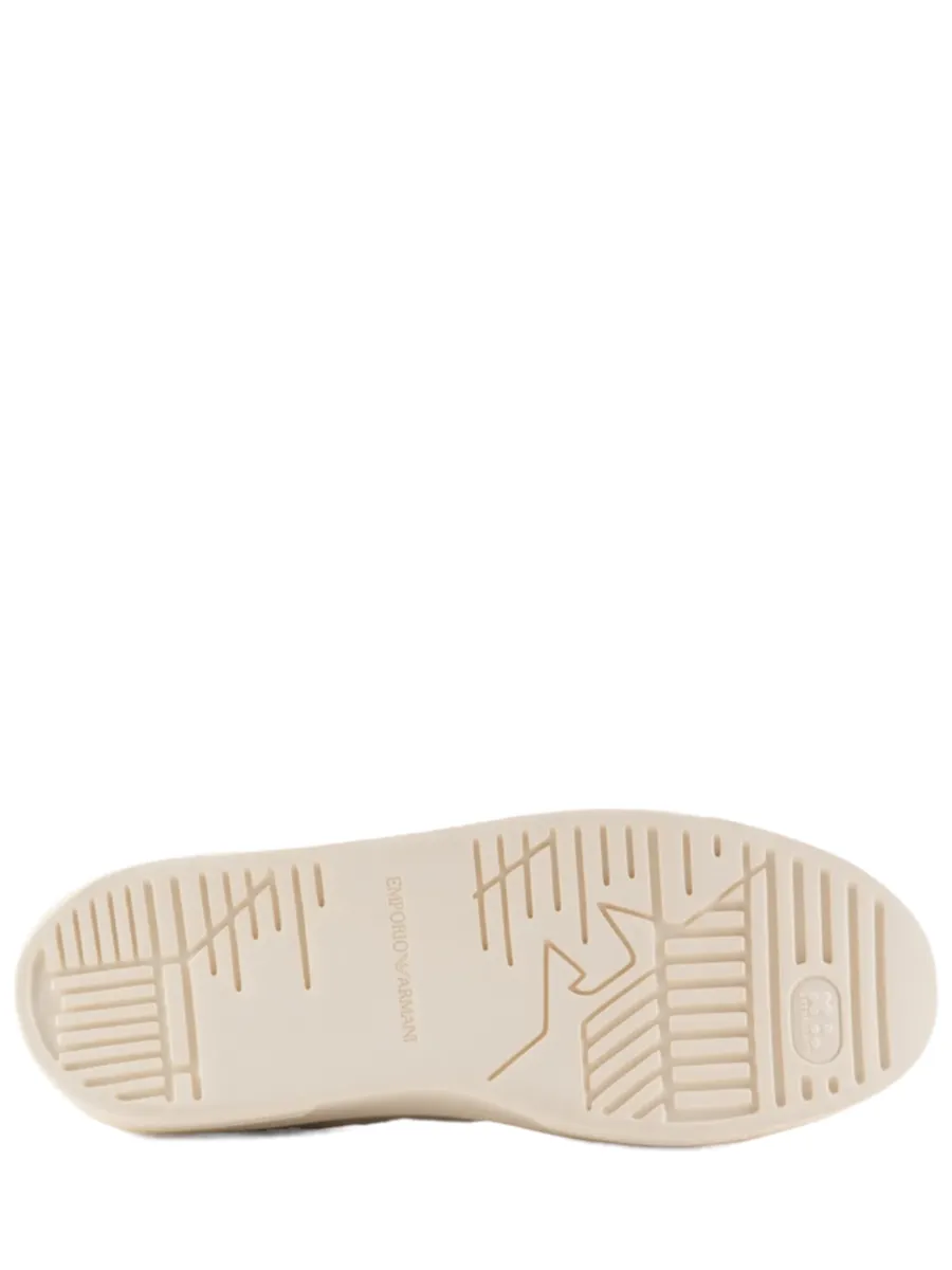 Sneakers in pelle con aquila sul back e dettagli a contrasto