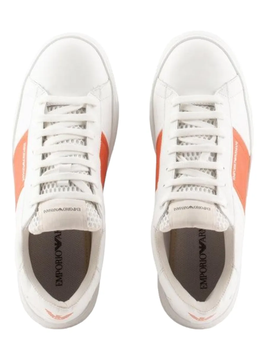 Sneakers in pelle con dettagli in gomma