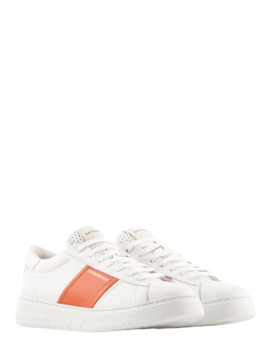 Sneakers in pelle con dettagli in gomma