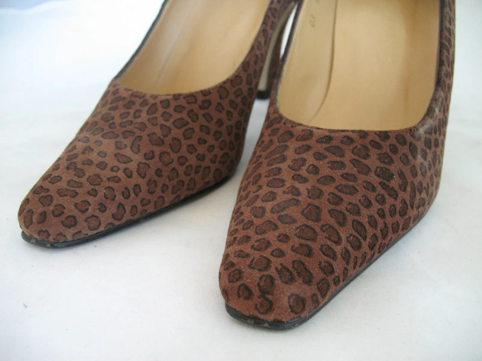 Womens Shoes BROWN ANIMAL PRINT PATTERN Made SPAIN Womens Ladies 3-1/8in HIGH HEELS SHOES size 6 B